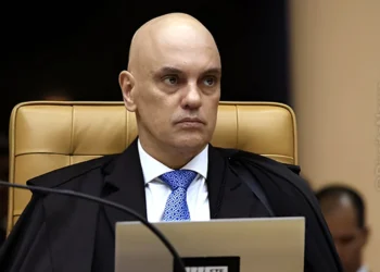 decisões judiciais, determinações judiciais