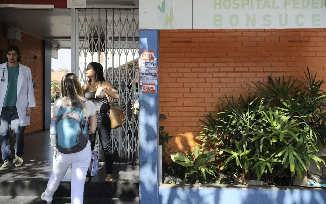 instituições de saúde, unidades hospitalares;